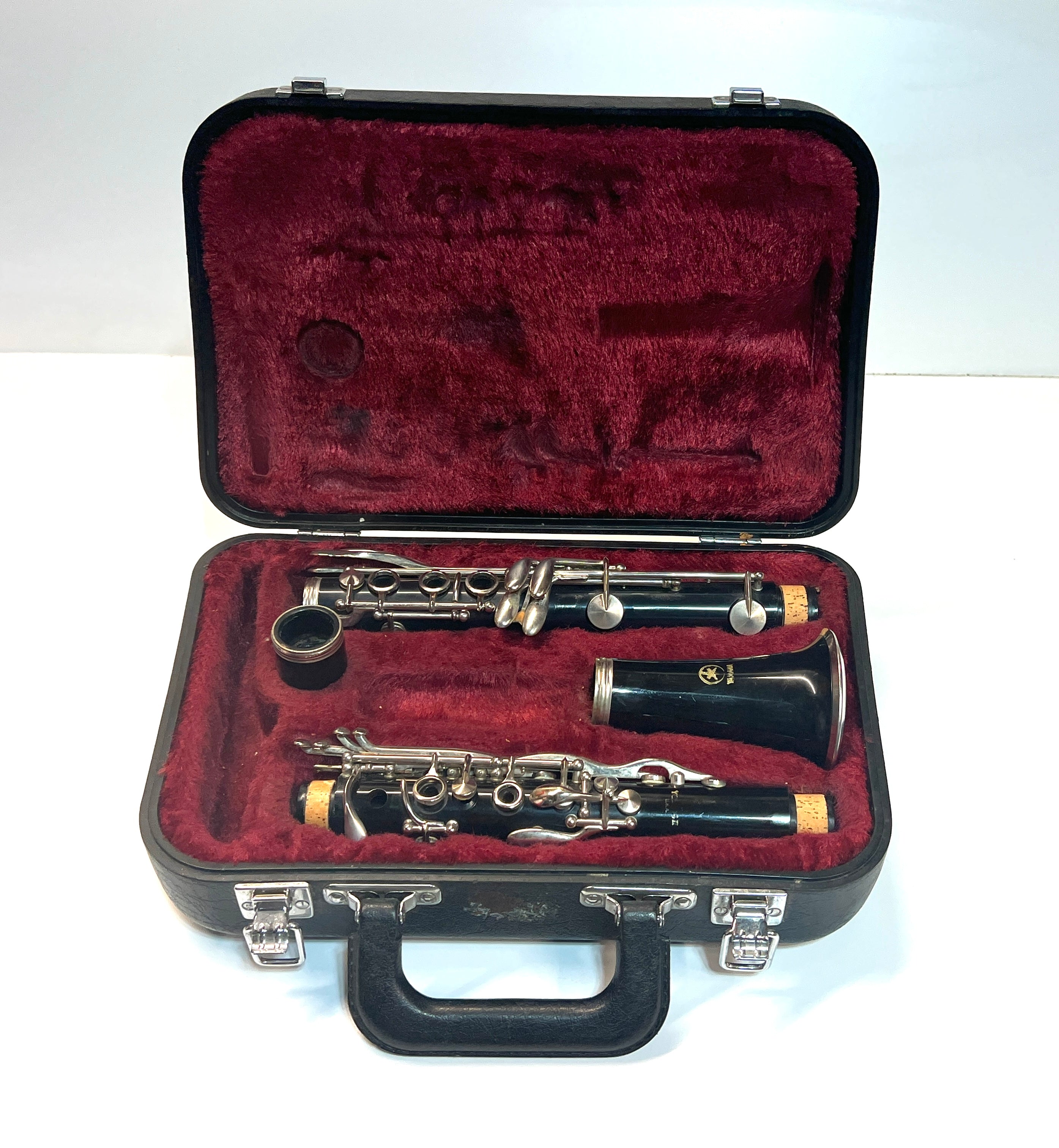 Yamaha YCL-24II Clarinet New Cork Recently Serviced Plays Well w/case USED