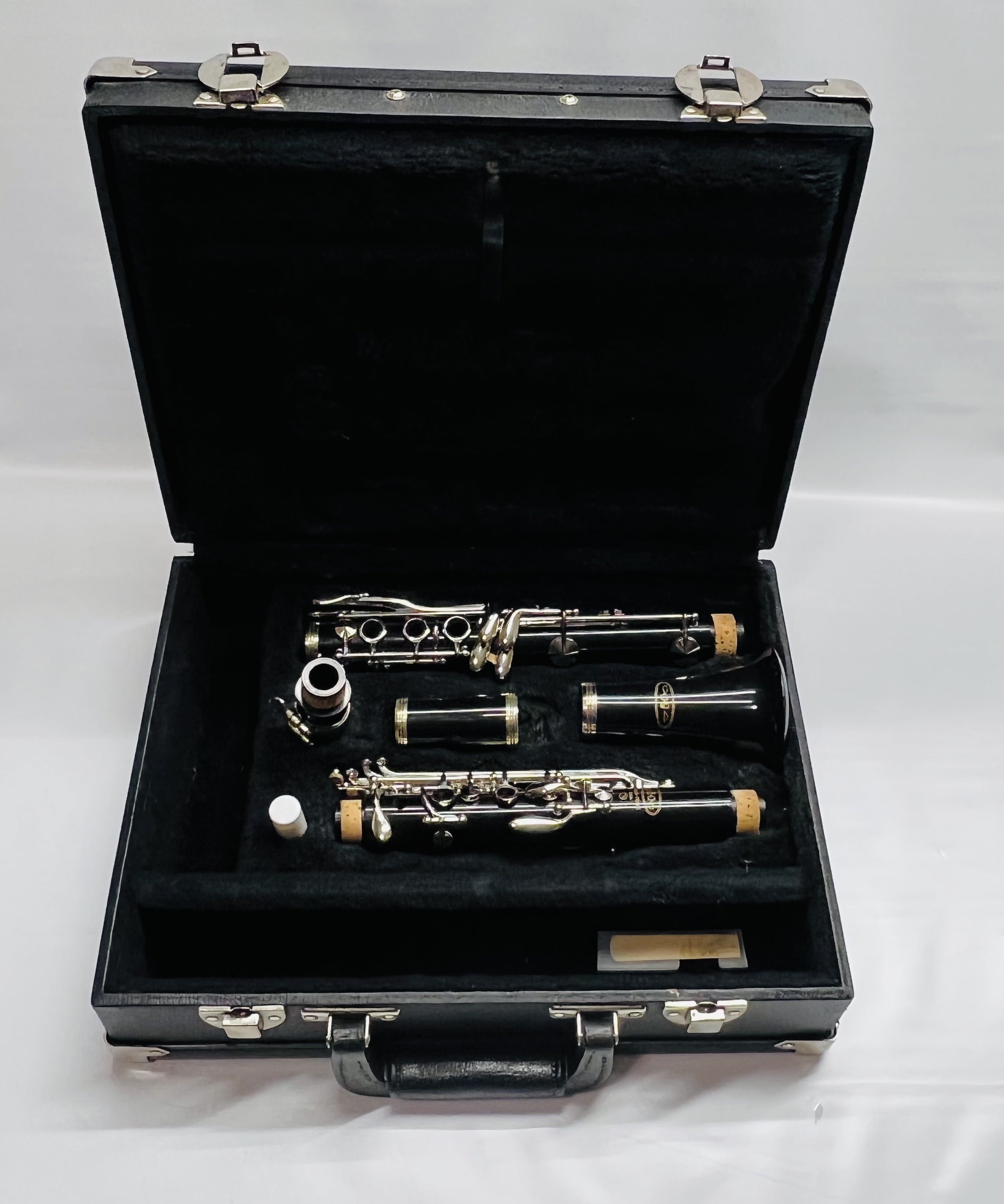 VITO 7214 Clarinet Plastic Body Wood Case Full Rebuild All New Pads USED